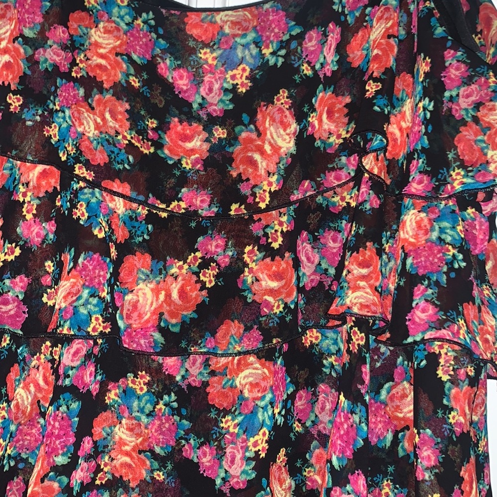 Nine & CO. Ruffled dress - Picture 5 of 6